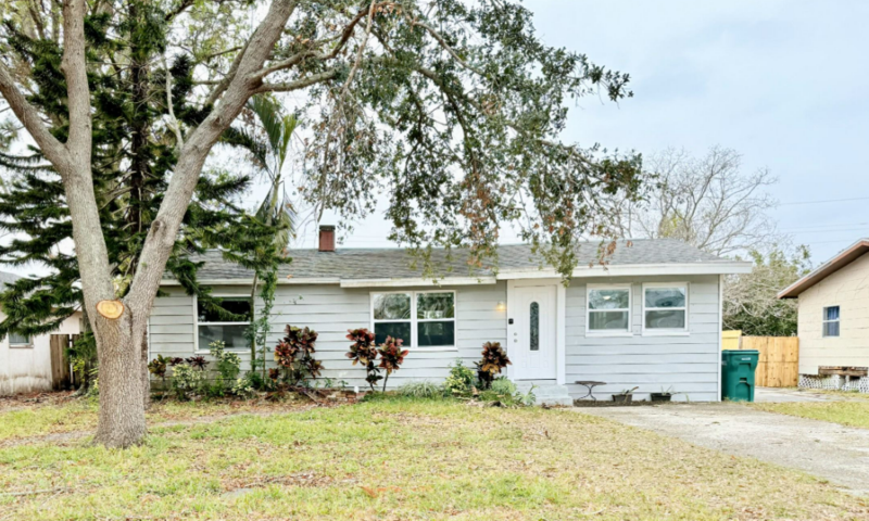 7150 79th St N - Photo 4 of 45