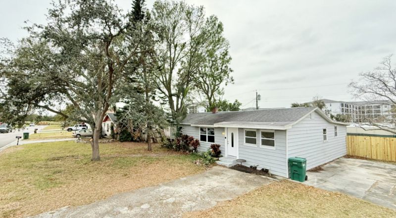 7150 79th St N - Photo 5 of 45