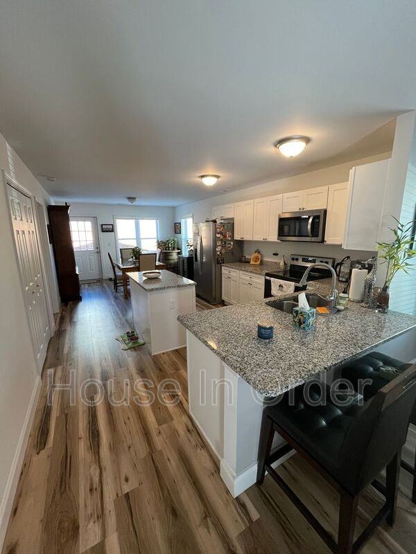 542 Quinn Hill Ln - Photo 3 of 11