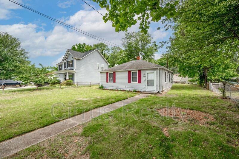 2822 Ryland Rd - Photo 2 of 19