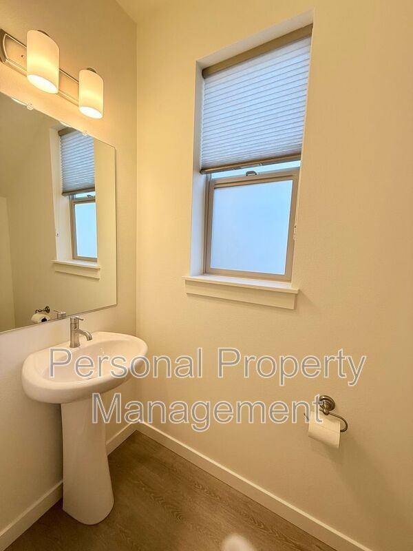 4354 Ne 110th Ave - Photo 6 of 19