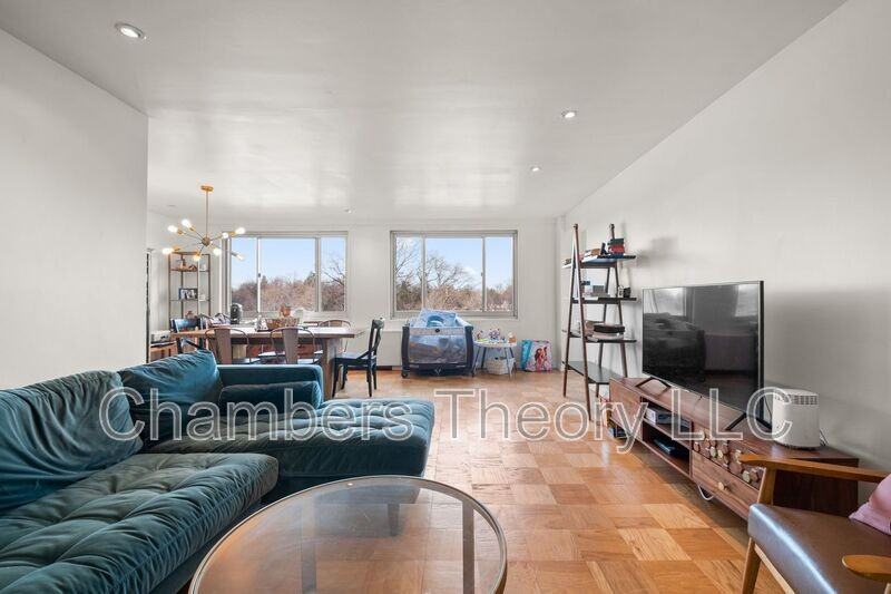 1900 Lyttonsville Rd #1016 - Photo 3 of 32