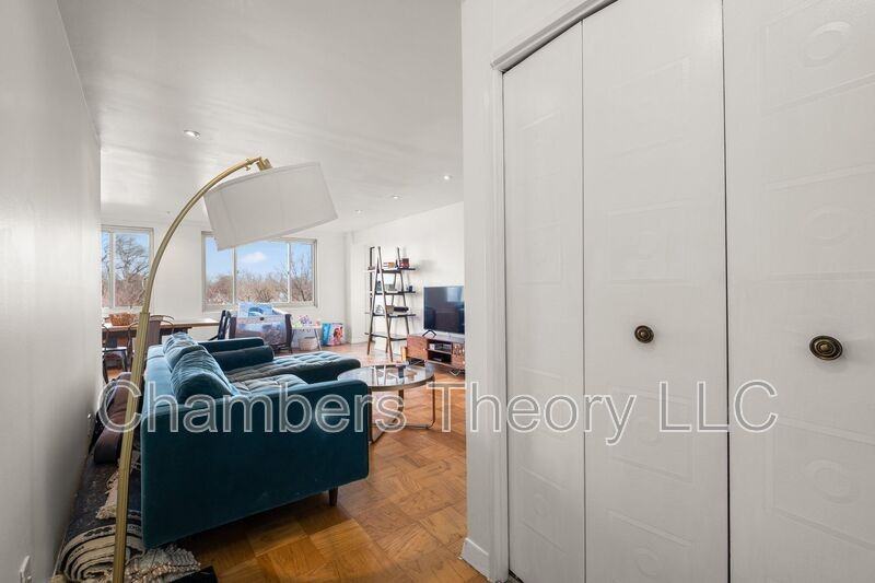 1900 Lyttonsville Rd #1016 - Photo 4 of 32