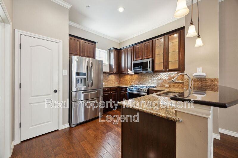 15810 Breedlove Pl #135 - Photo 7 of 28