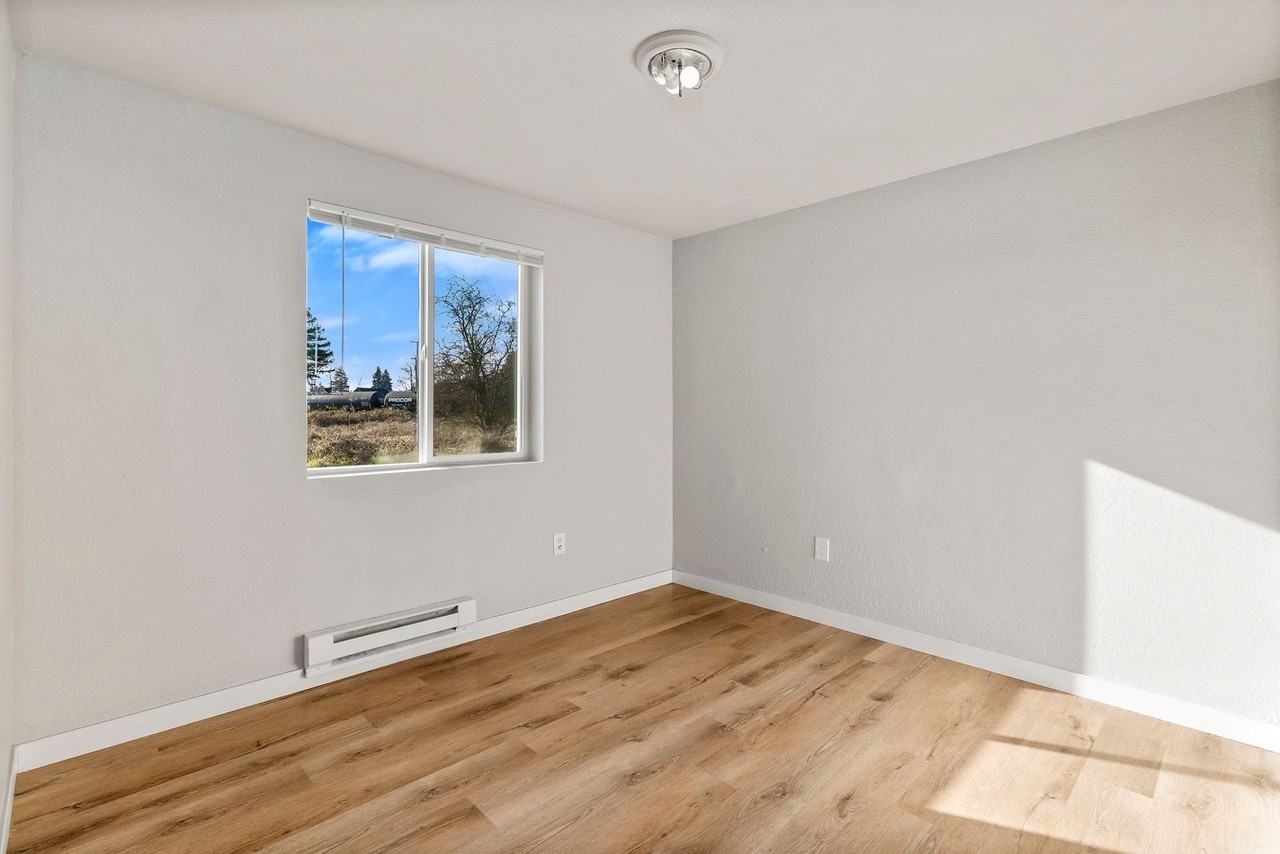 Montclair Apartments - Photo 2 of 19