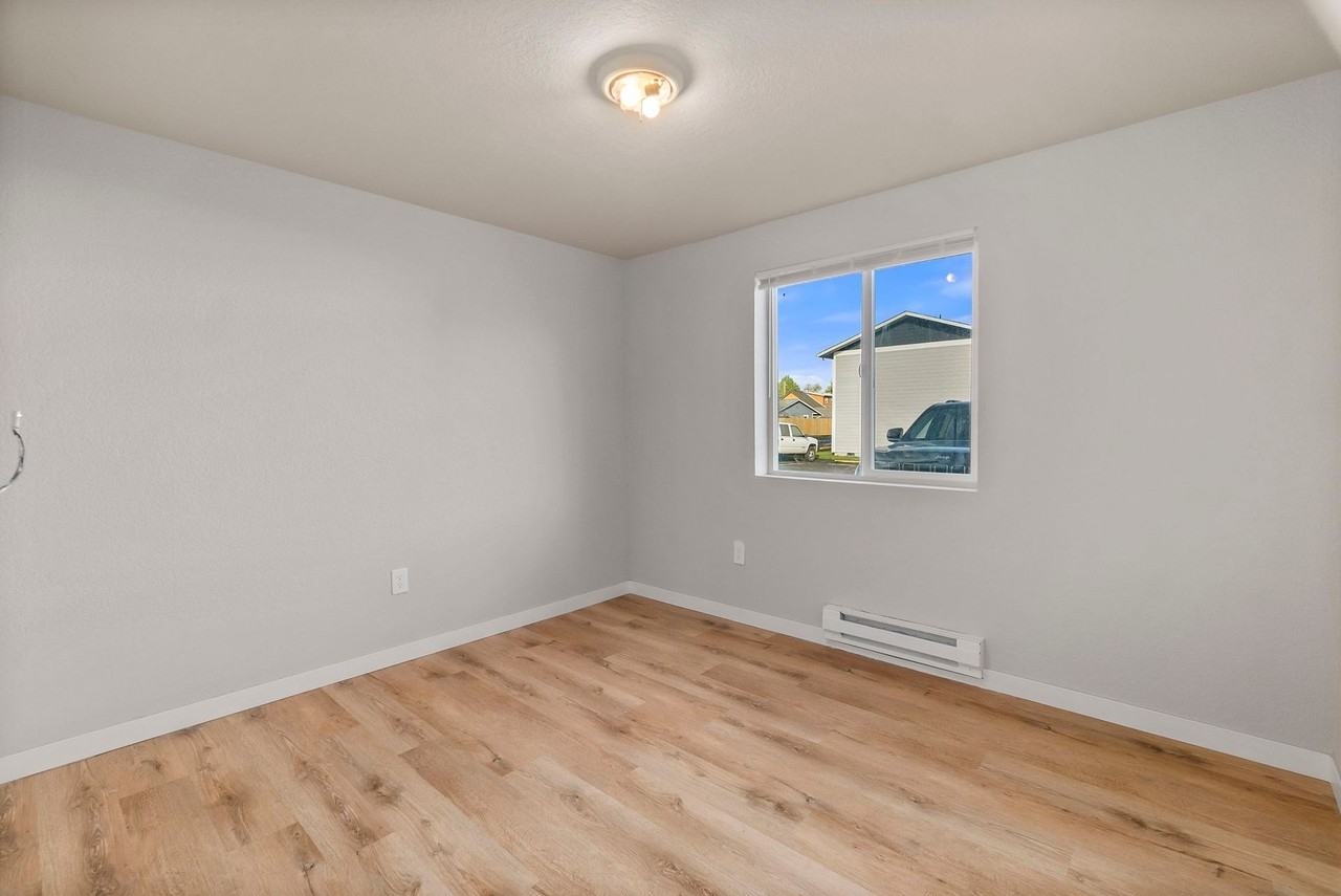 Montclair Apartments - Photo 3 of 19