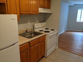 featured image of 15 W Main St