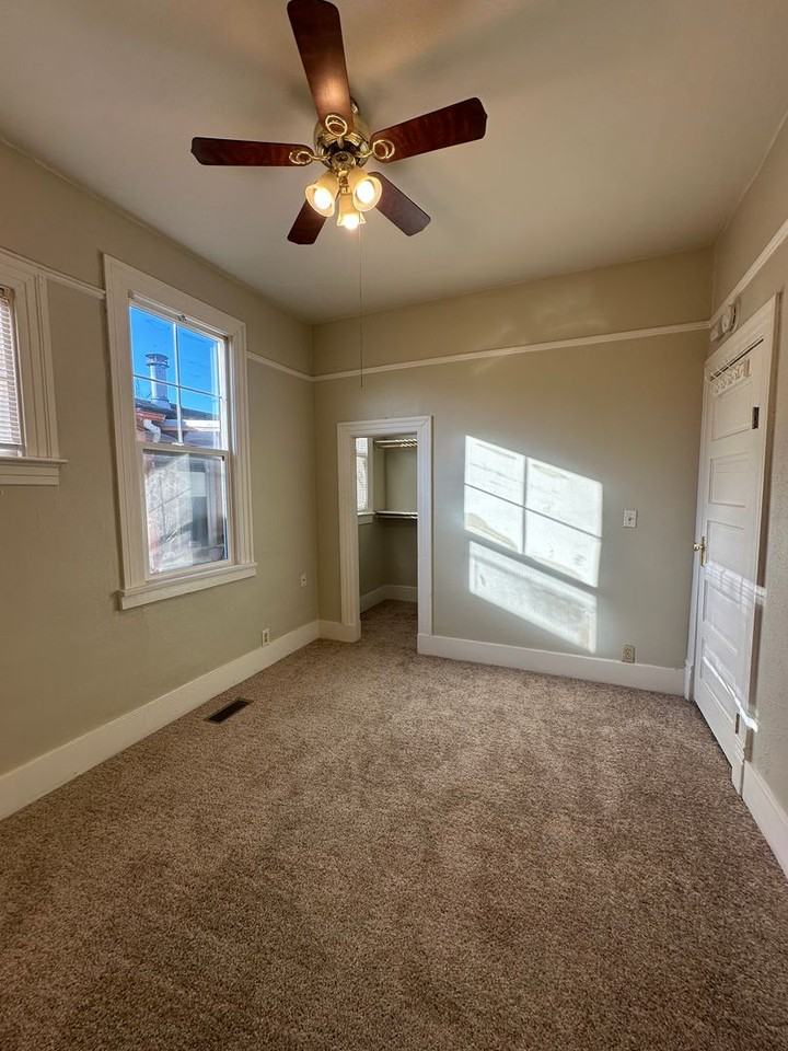 6101 Se 84th Ave - Photo 3 of 21