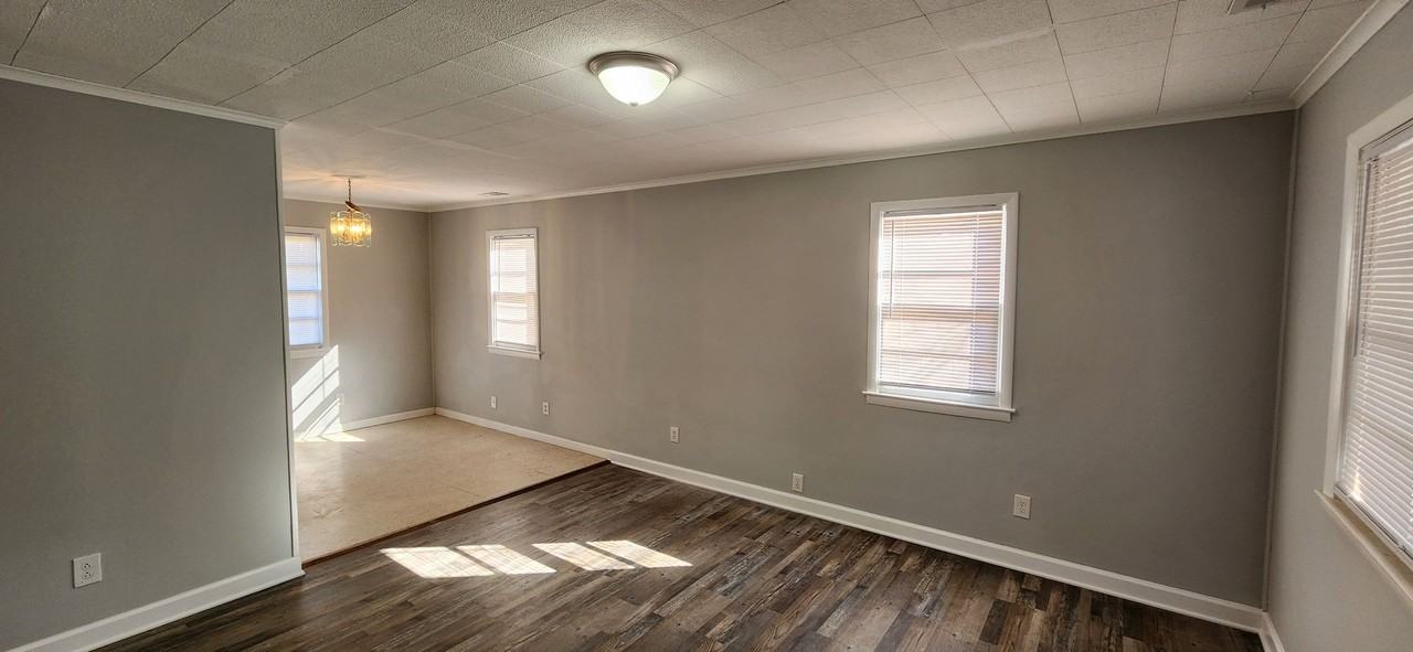 706 Anderson St - Photo 3 of 13
