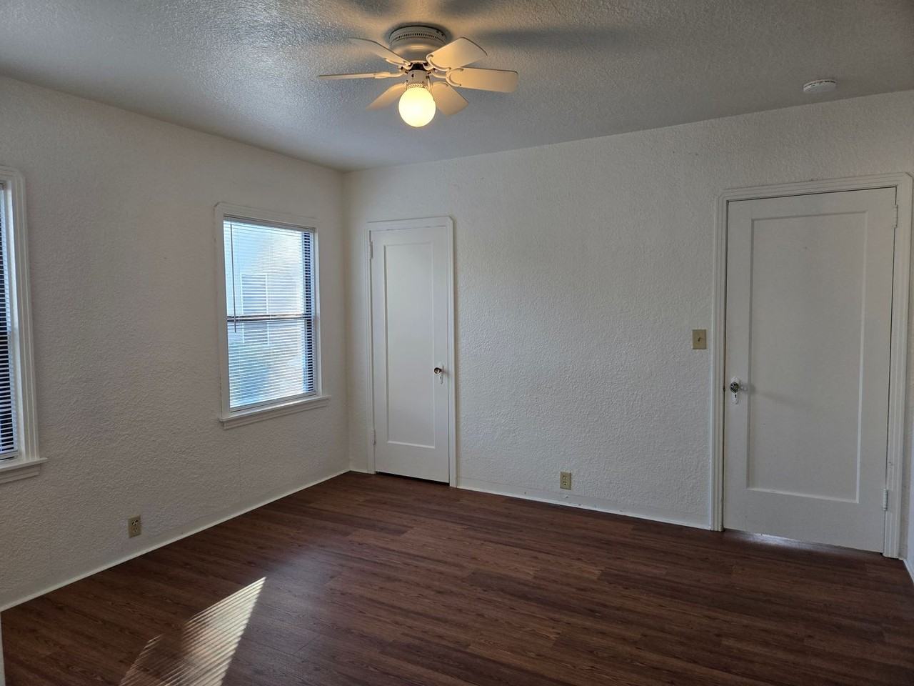 1201 E Marshall St - Photo 7 of 8