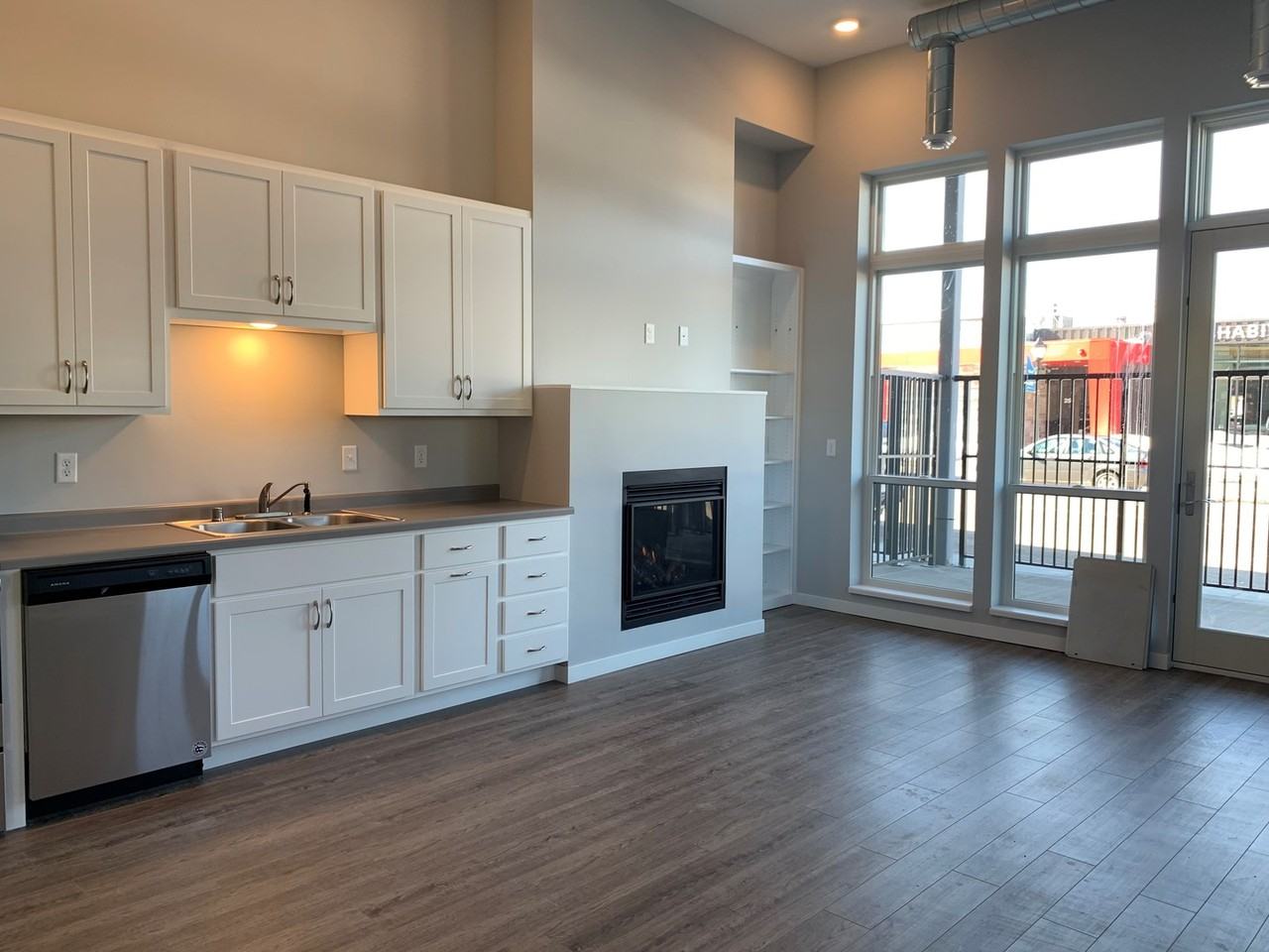 24 College Avenue N - Photo 3 of 50