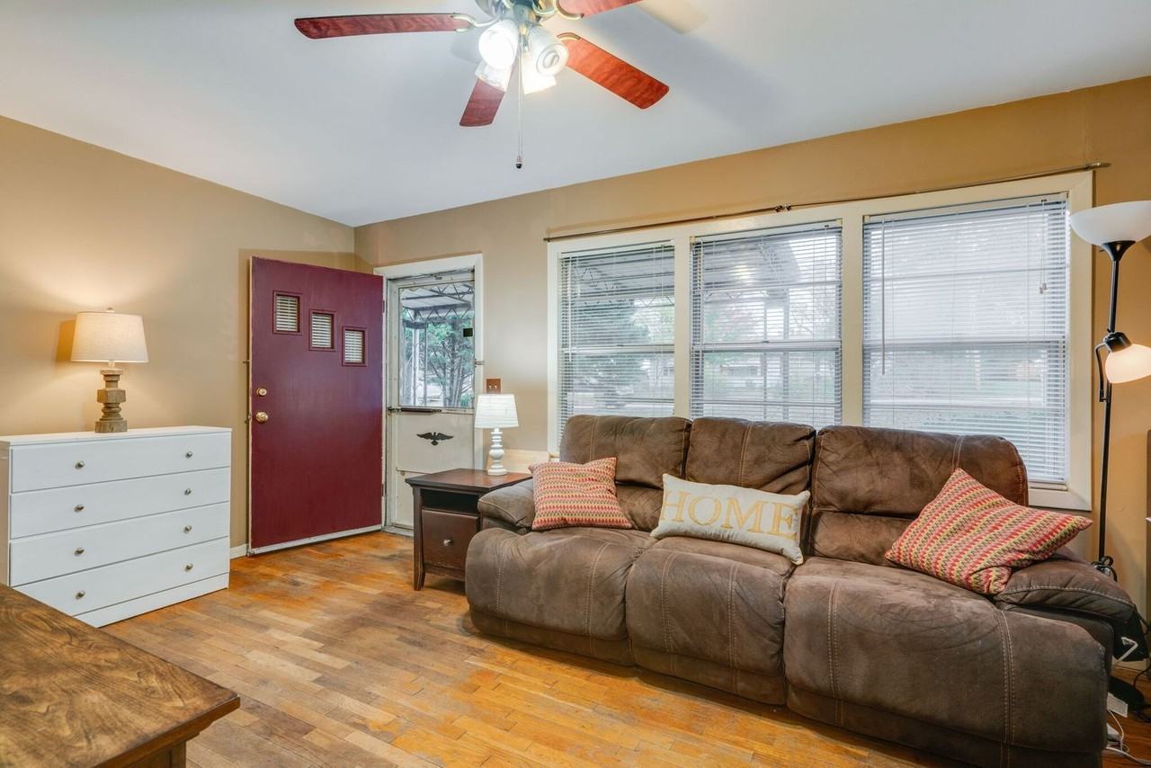 1414 Pawnee Trl - Photo 4 of 38