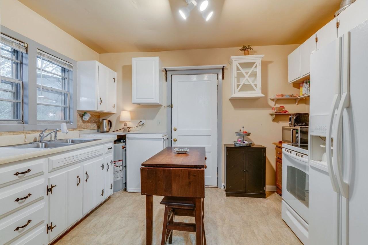 1414 Pawnee Trl - Photo 7 of 38