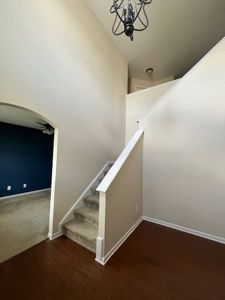 124 Long Pond Dr - Photo 4 of 38