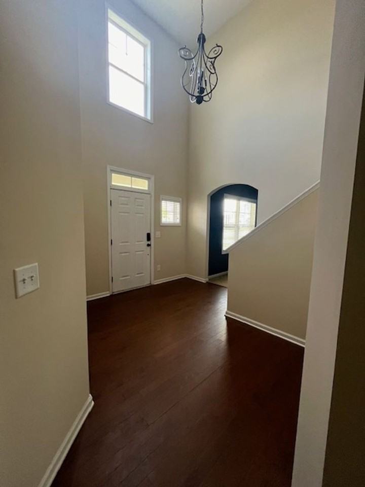 124 Long Pond Dr - Photo 5 of 38