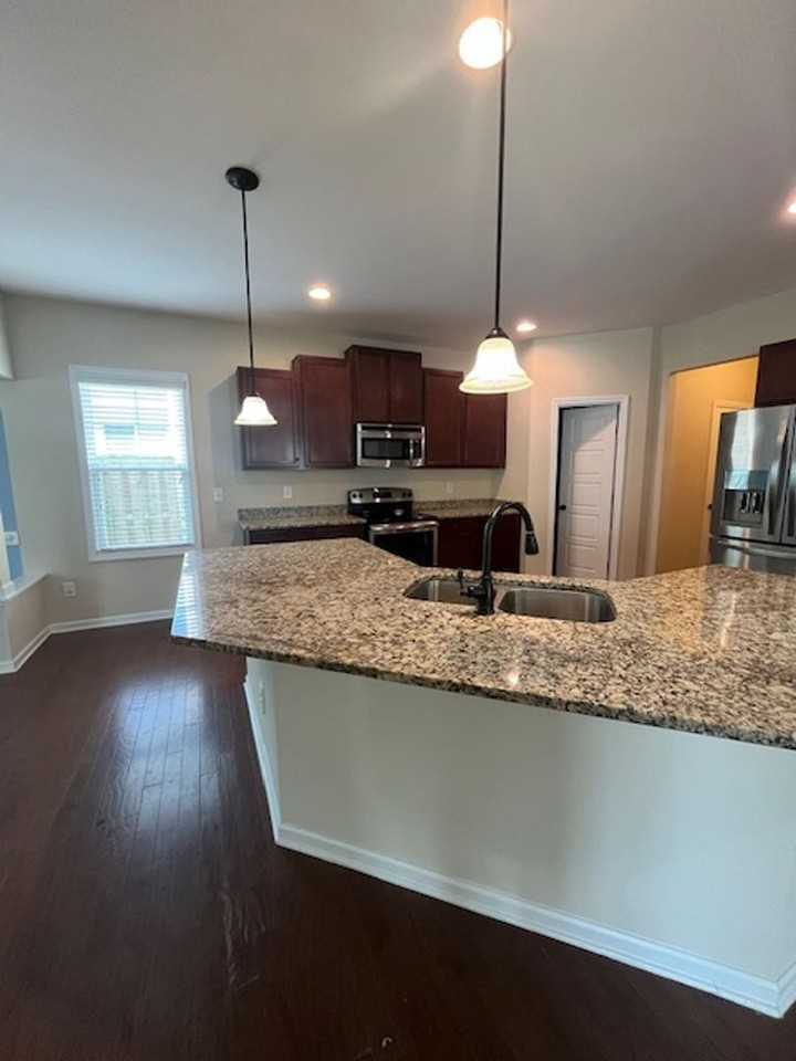 124 Long Pond Dr - Photo 7 of 38