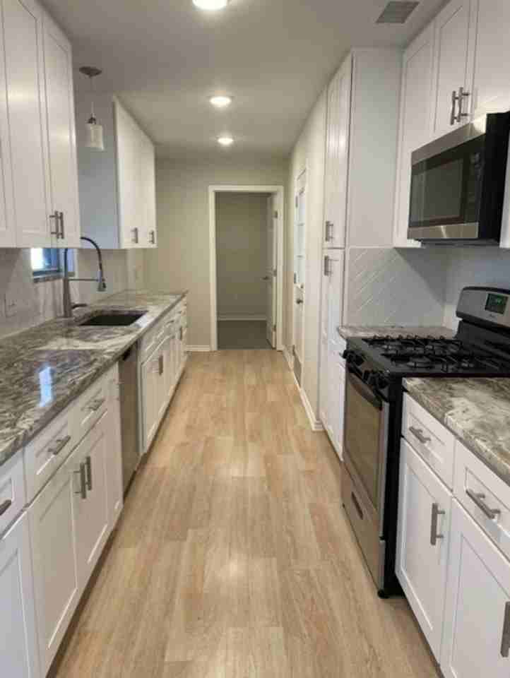 706 Fairway Rd - Photo 7 of 25