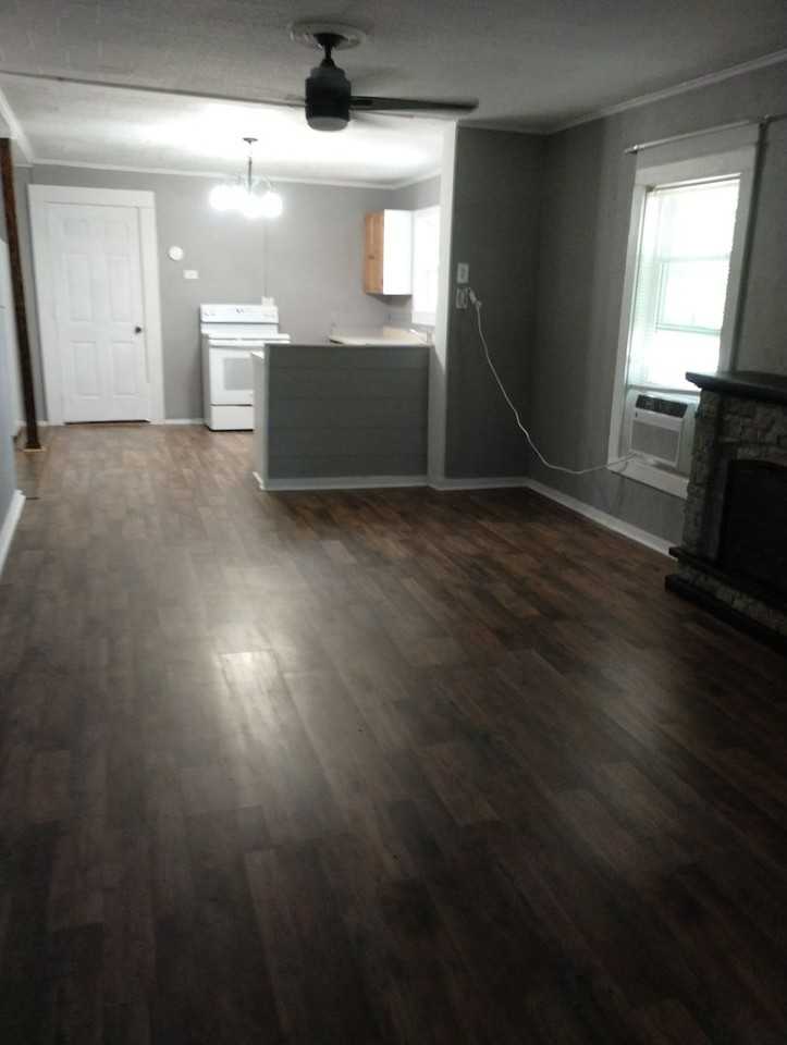 939 Franks St - Photo 2 of 9