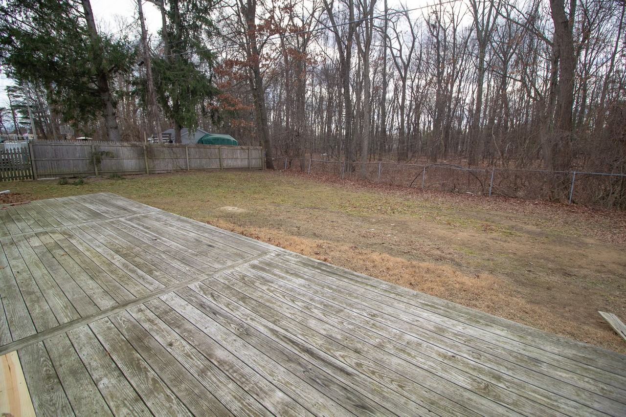 27 Hanifin Ave - Photo 2 of 16