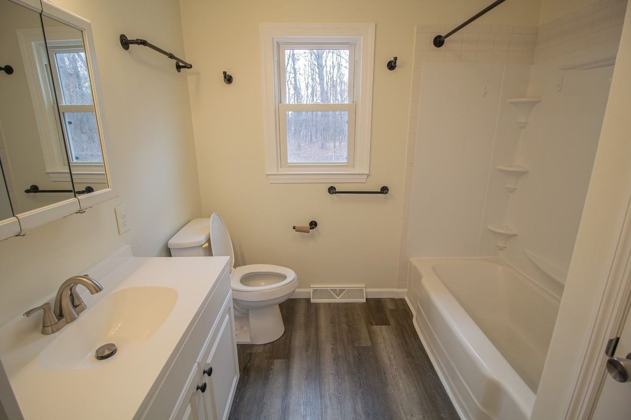 27 Hanifin Ave - Photo 7 of 16