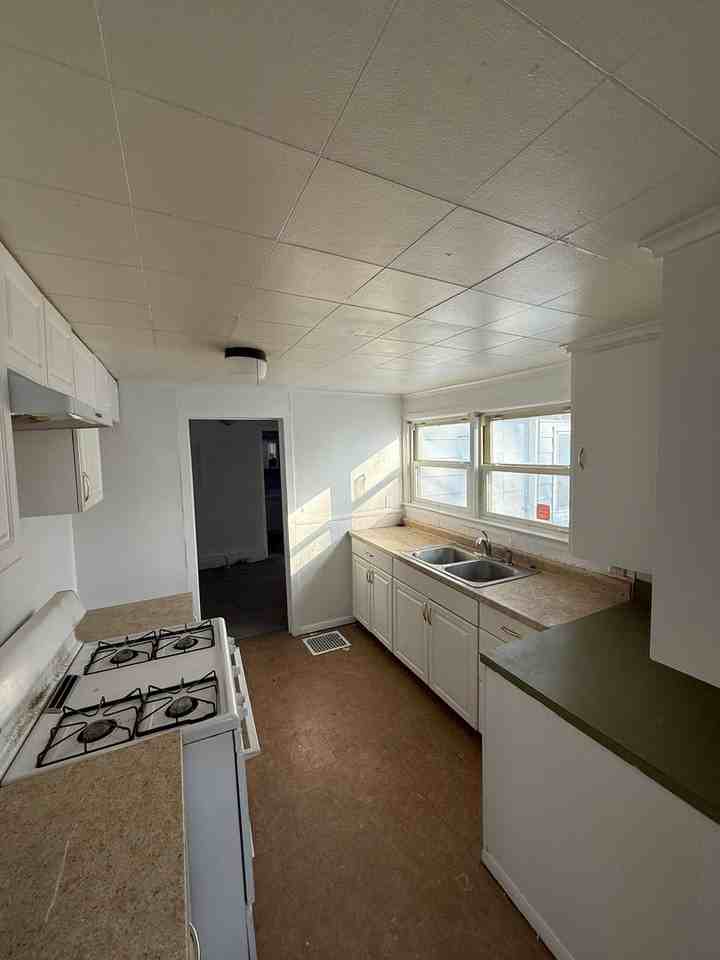 2150 S Martin Luther King Jr Dr - Photo 4 of 9