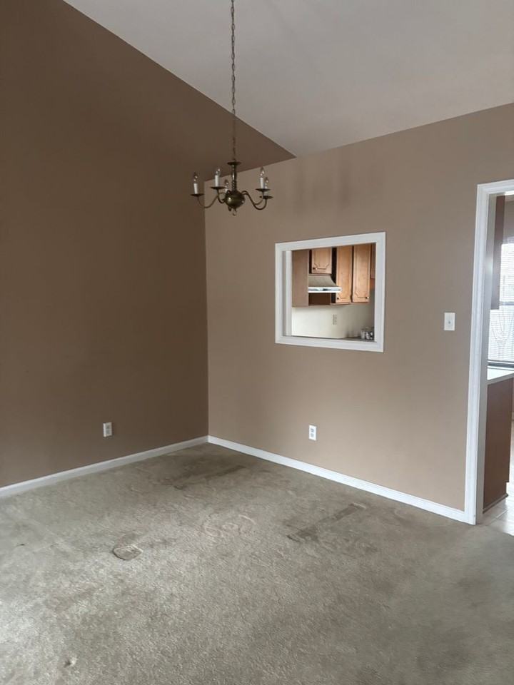 744 Colony Pl - Photo 2 of 14