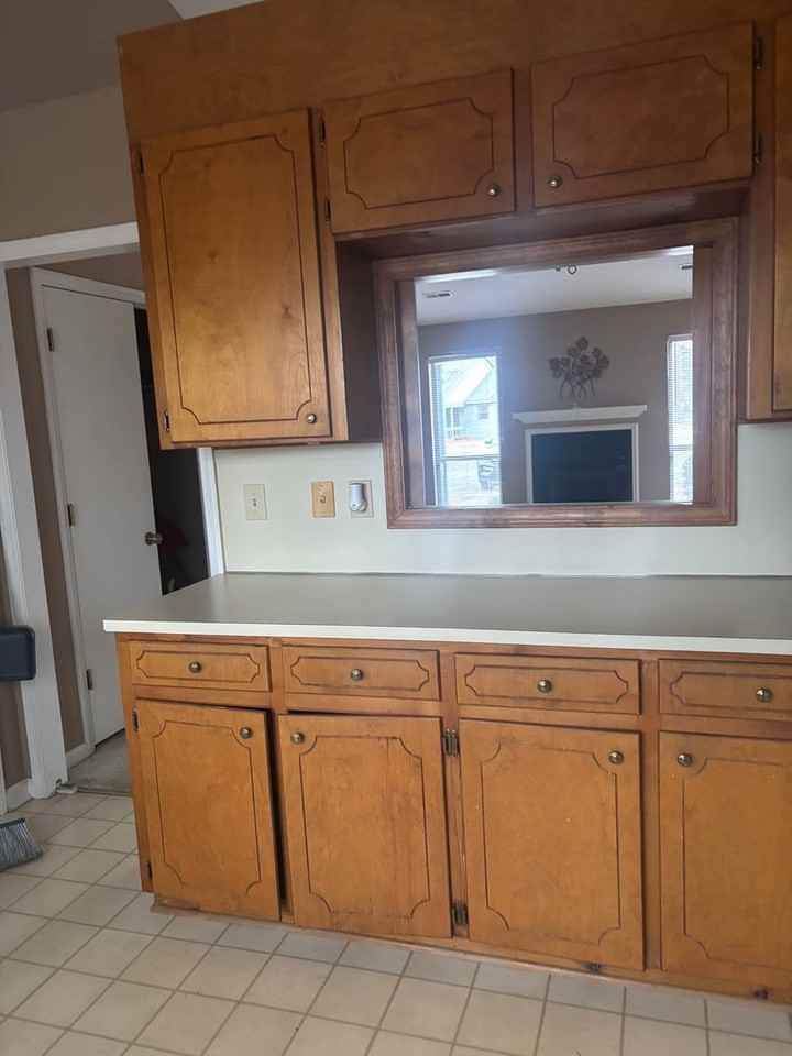 744 Colony Pl - Photo 3 of 14