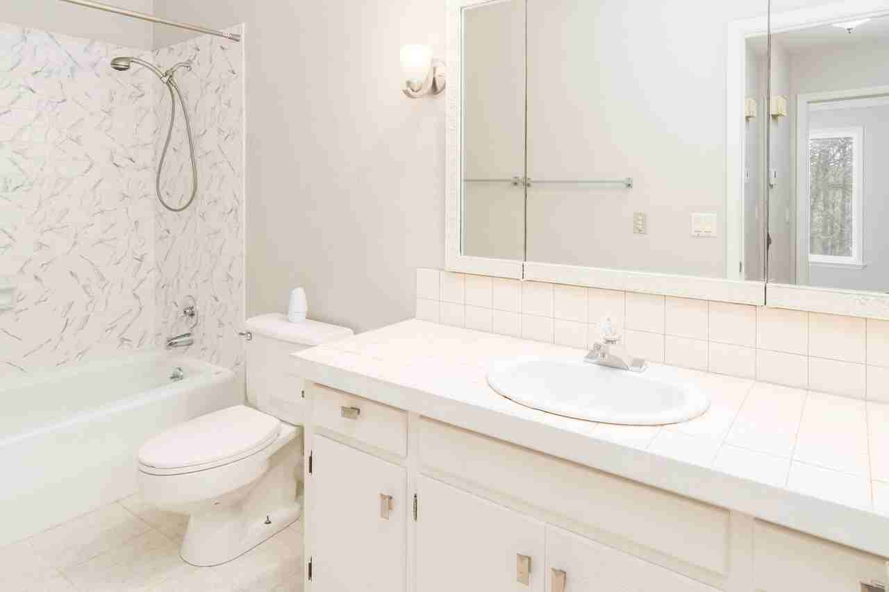16 Malaga Cir - Photo 7 of 22