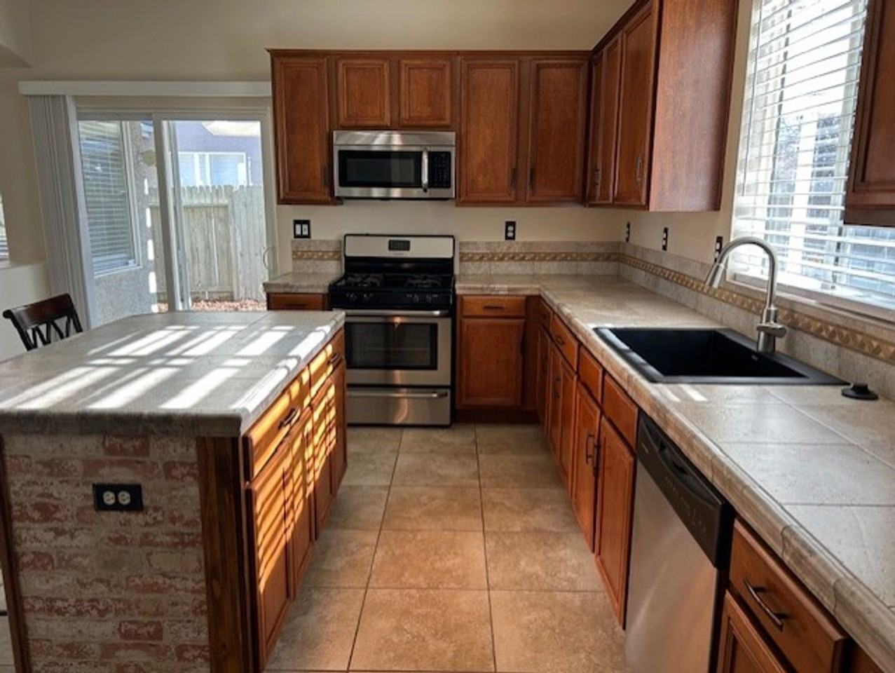 1684 Iron Mountain Dr - Photo 5 of 24