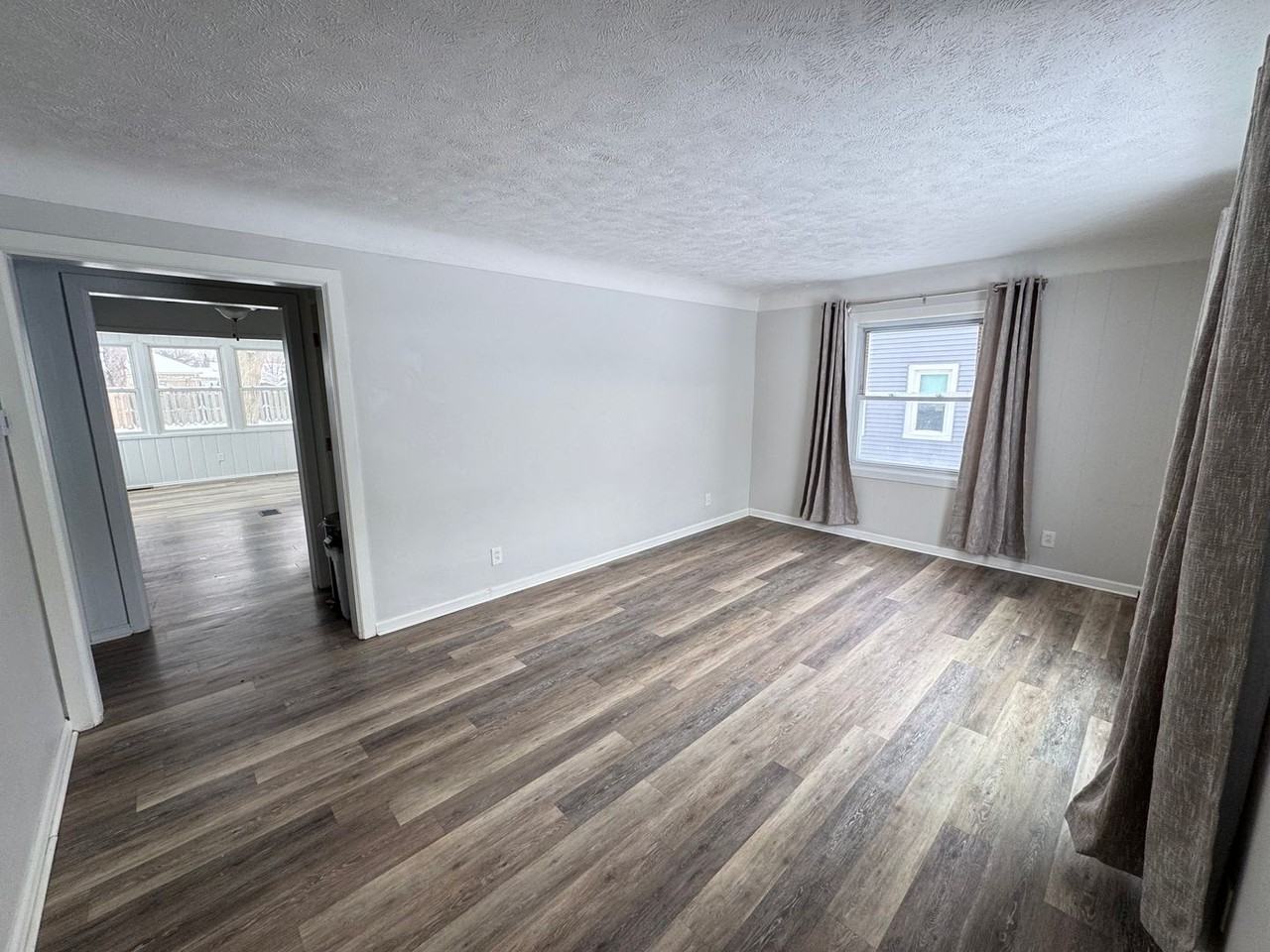 1123 Dorroll St Ne - Photo 6 of 15