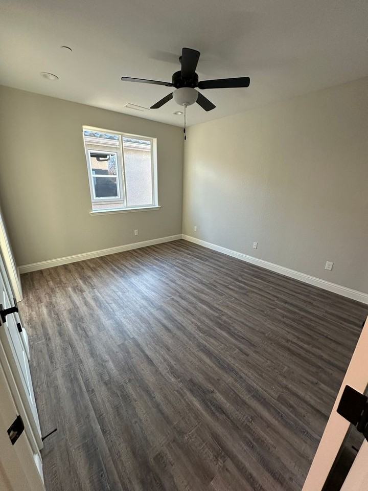 139 N Miami Ave - Photo 6 of 12