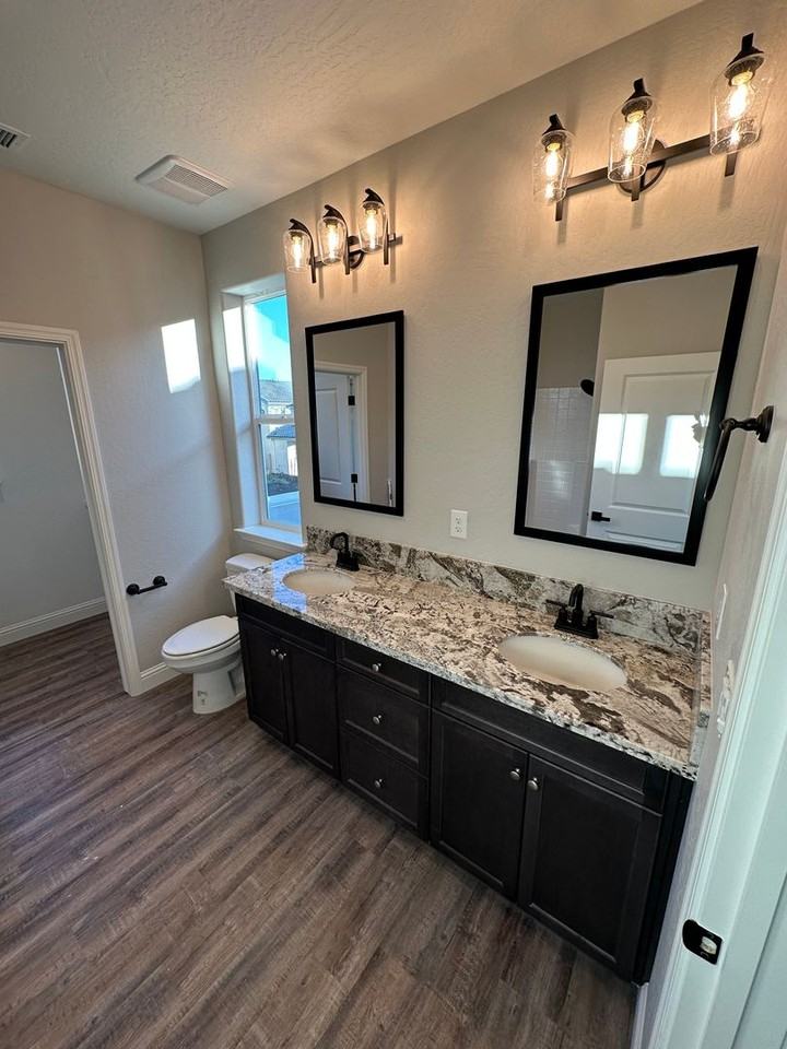 139 N Miami Ave - Photo 7 of 12