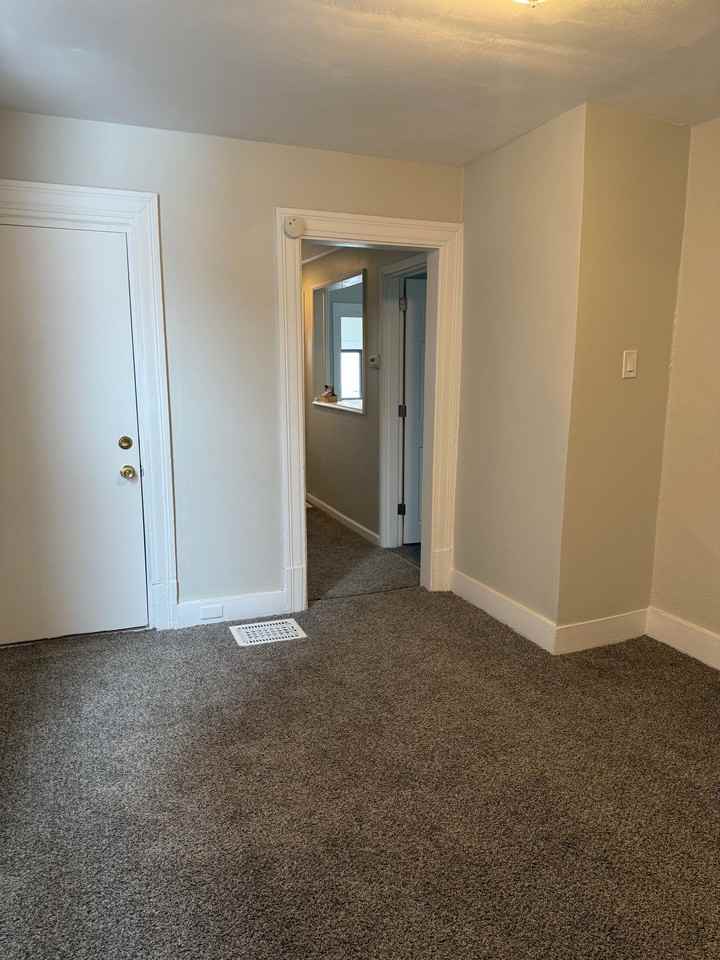 Charming 1 - Photo 2 of 7