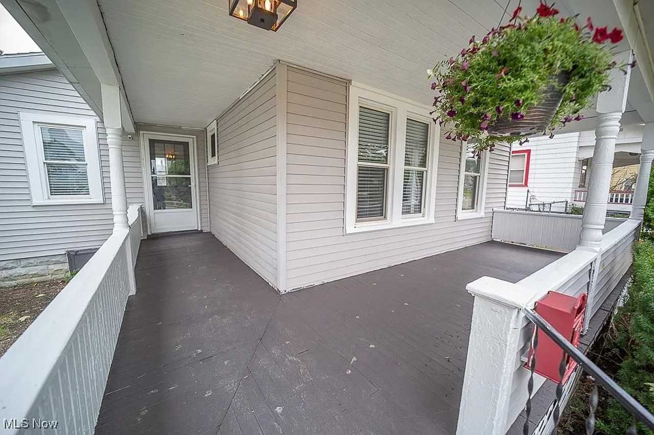 1924 E 30th St - Photo 2 of 12