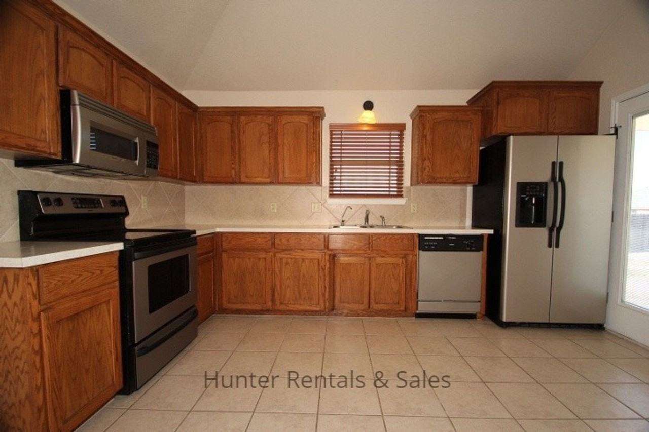 4405 Lauren Mackenzie - Photo 6 of 11