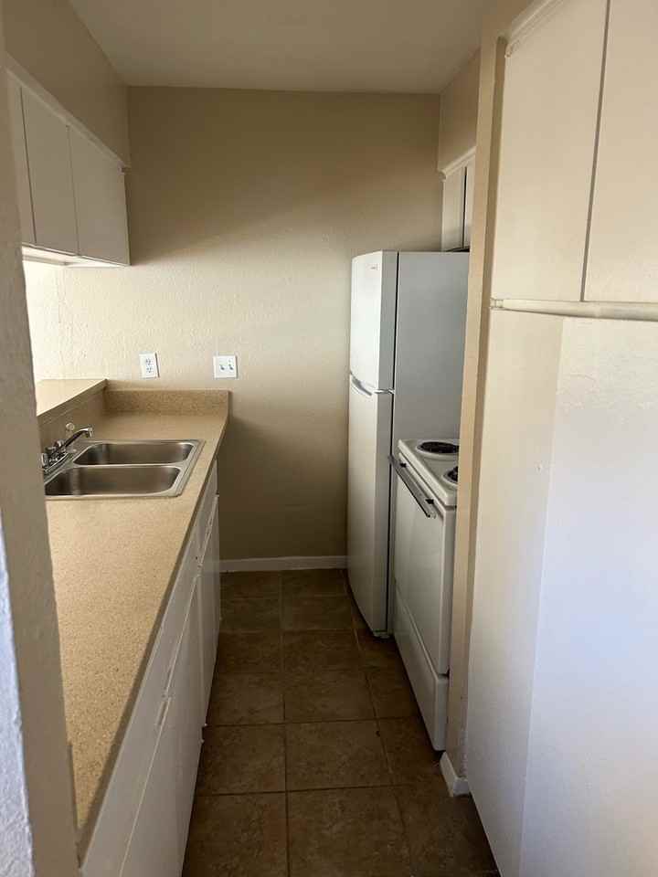 Crossway Apartments - Photo 7 of 50