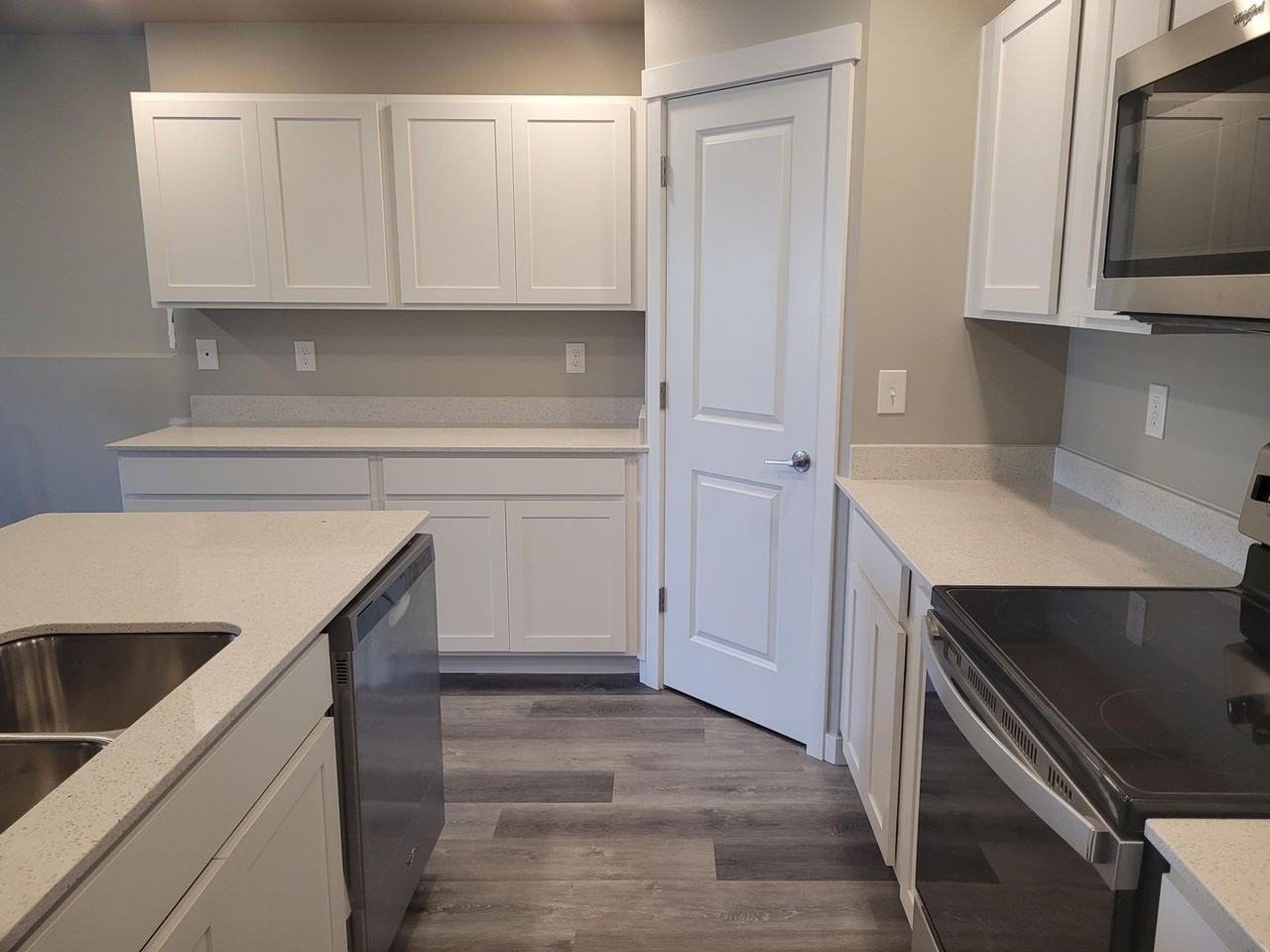 3404 Taylor Ave - Photo 3 of 21