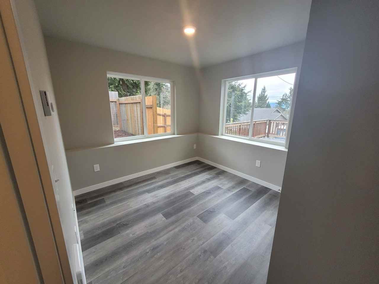 3404 Taylor Ave - Photo 7 of 21