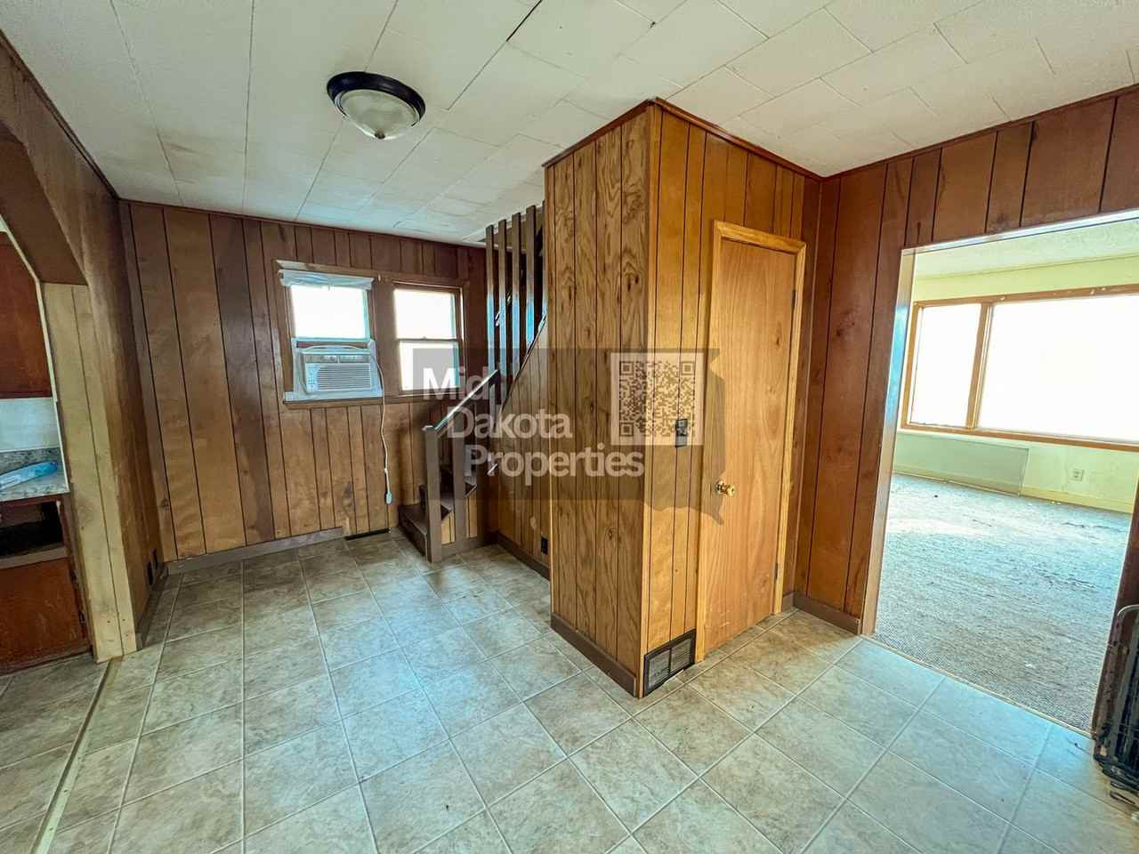 1122 W 3rd Ave - Photo 4 of 18