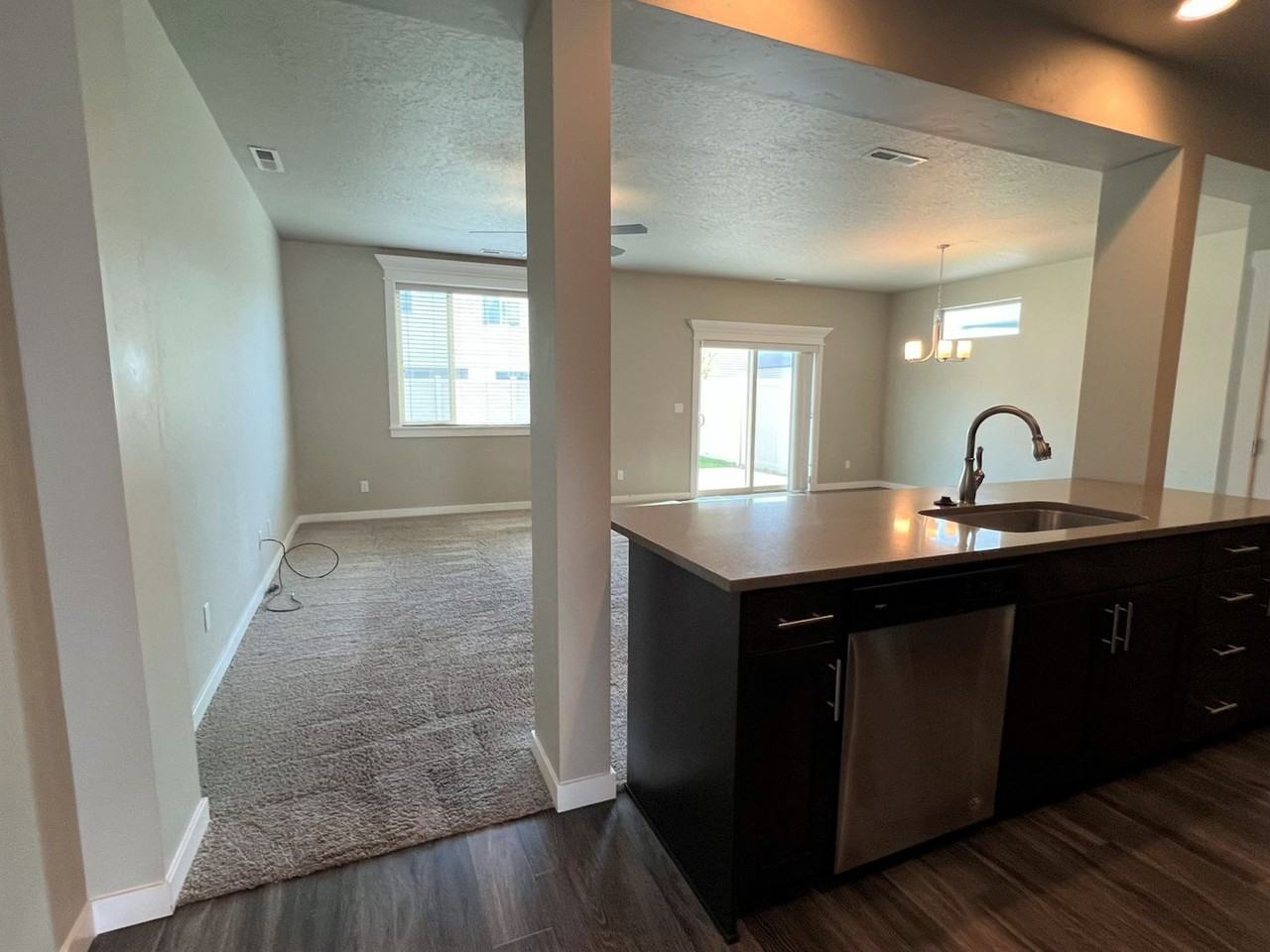 2209 E Sharptail St - Photo 6 of 38