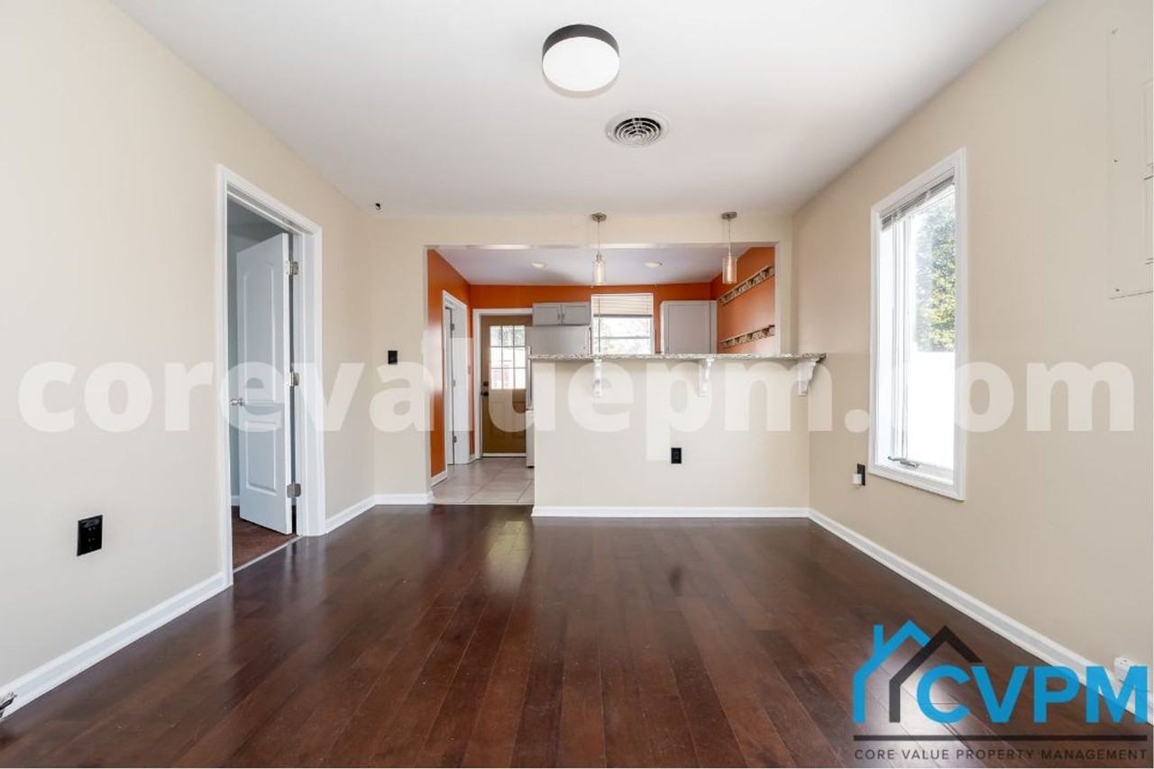 1004 Cliff Pl - Photo 5 of 29