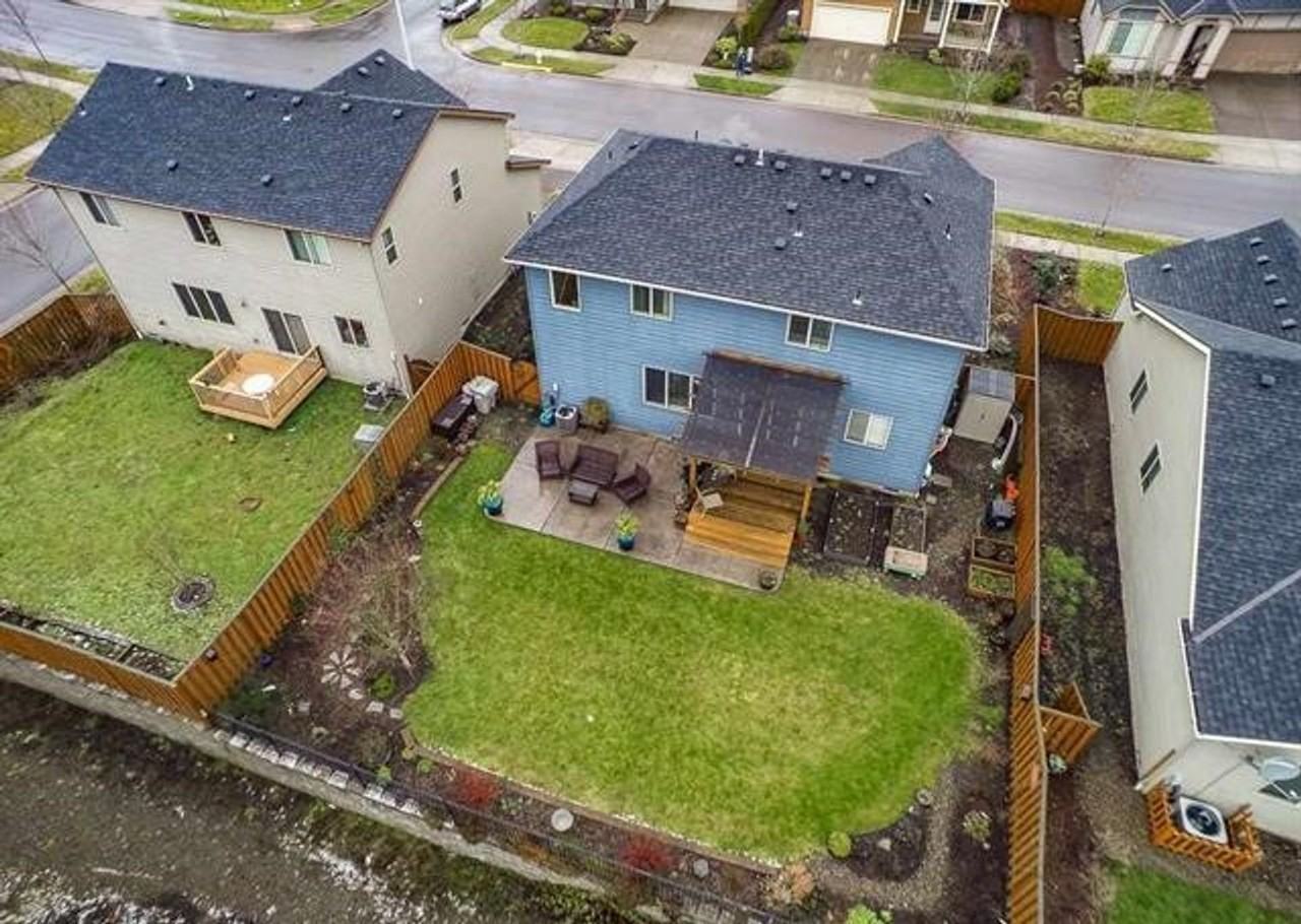 2910 Nw Squire St - Photo 2 of 48