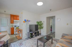 featured image of 1324 N Main St