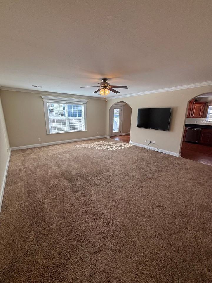 859 Wells Rd - Photo 3 of 20
