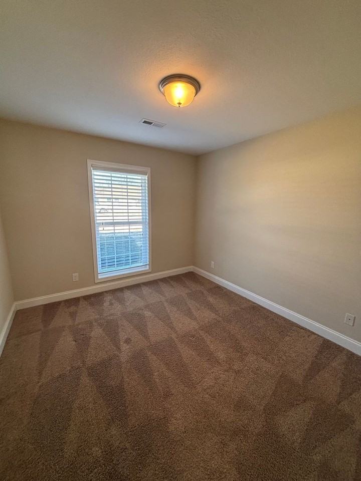 859 Wells Rd - Photo 7 of 20