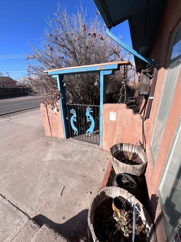 298 Calle Del Norte - Photo 3 of 43
