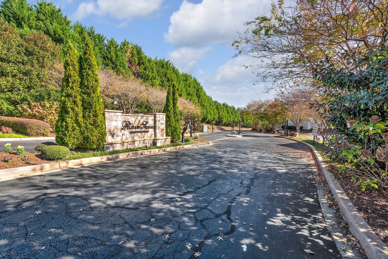 805 Pelham Square Way - Photo 2 of 11