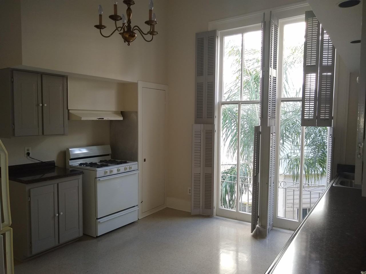 4114-16 Prytania Street - Photo 2 of 10
