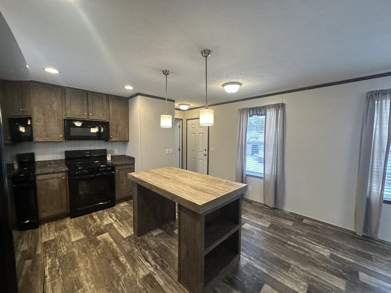 10 Mockingbird Dr #200 - Photo 3 of 29