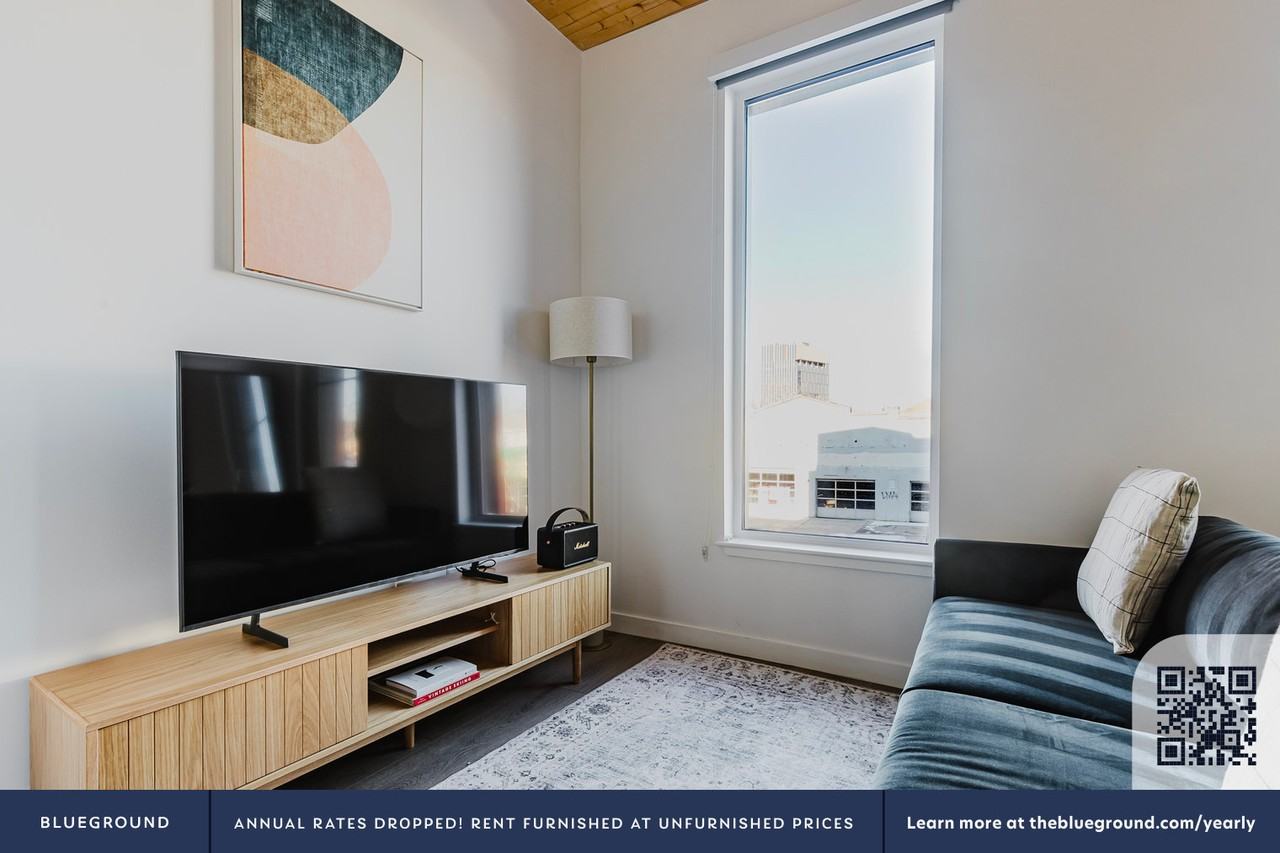 154 Broadway #1105 - Photo 3 of 27